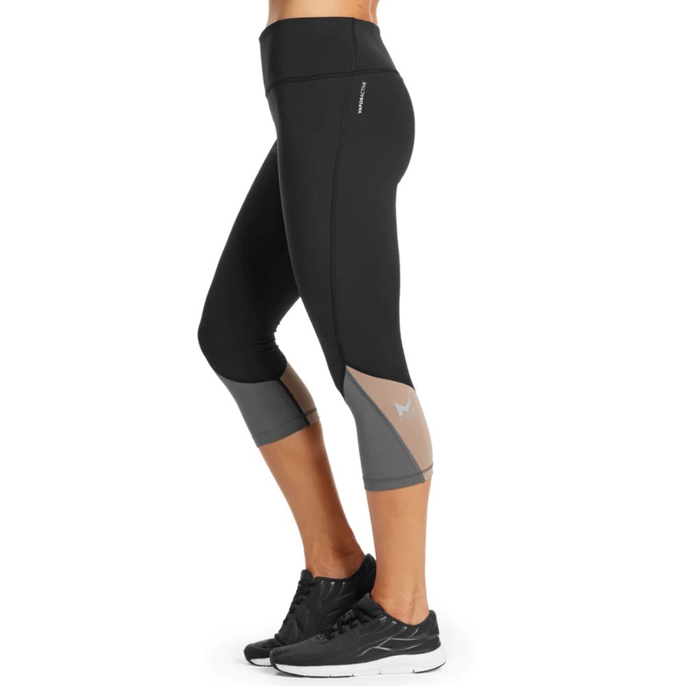 Mission - VaporActive midrise capri leggings